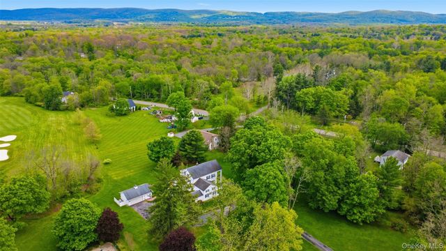 6 Country Club Road, Hopewell Junction, NY 12533