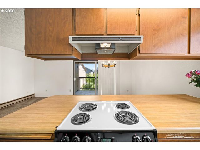 3404 19TH Ave 208, Forest Grove, OR 97116