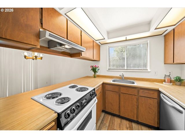 3404 19TH Ave 208, Forest Grove, OR 97116