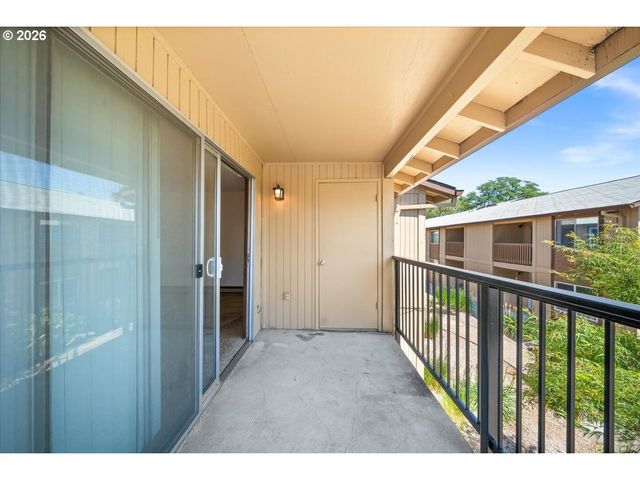 3404 19TH Ave 208, Forest Grove, OR 97116