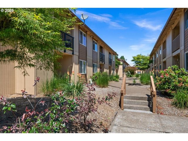 3404 19TH Ave 208, Forest Grove, OR 97116