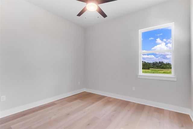 115 Draper LN, Bertram, TX 78605