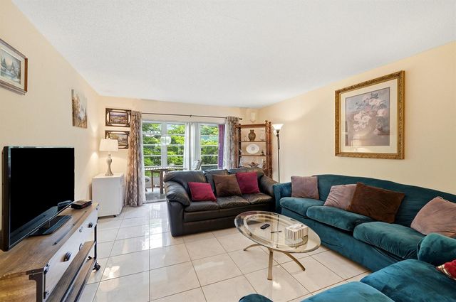 3201 Portofino Point E3, Coconut Creek, FL 33066