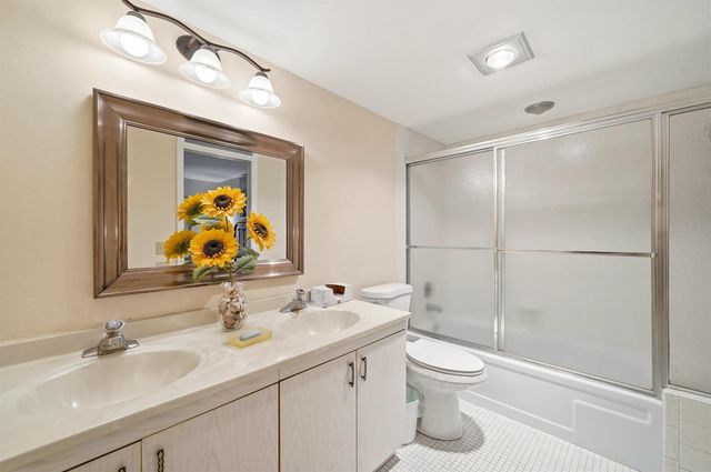 3201 Portofino Point E3, Coconut Creek, FL 33066