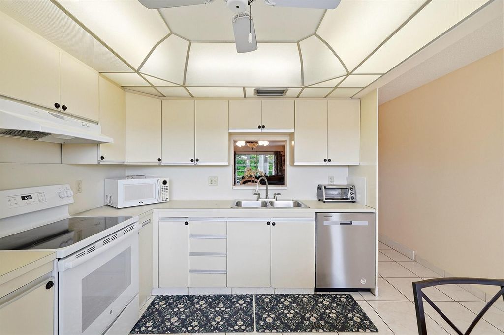 3201 Portofino Point E3, Coconut Creek, FL 33066