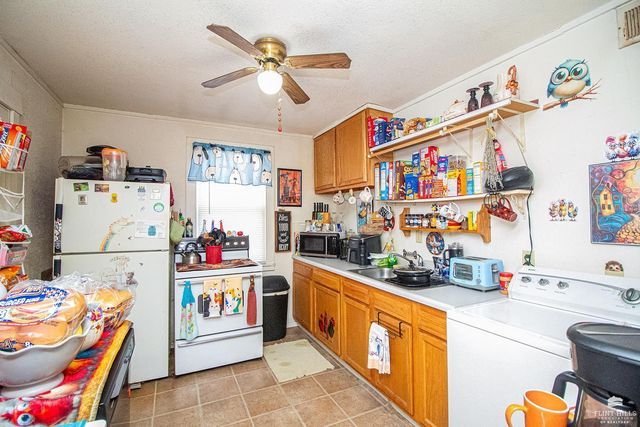 6 Lincoln Circle, Junction City, KS 66441