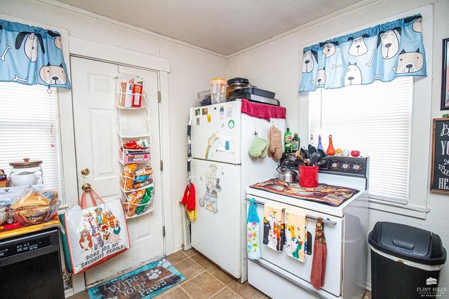 6 Lincoln Circle, Junction City, KS 66441