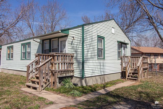 6 Lincoln Circle, Junction City, KS 66441