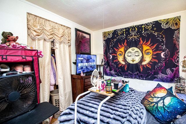 6 Lincoln Circle, Junction City, KS 66441