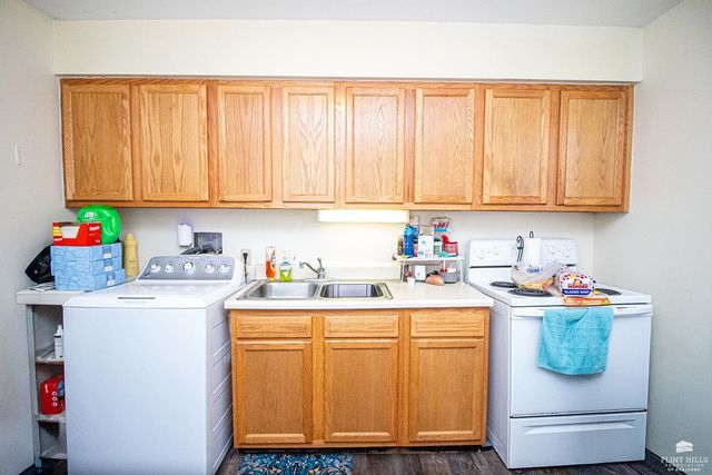 6 Lincoln Circle, Junction City, KS 66441