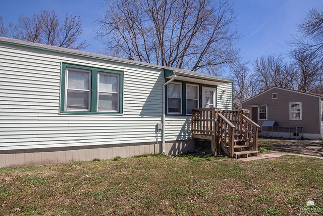 6 Lincoln Circle, Junction City, KS 66441