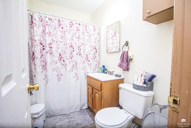 6 Lincoln Circle, Junction City, KS 66441