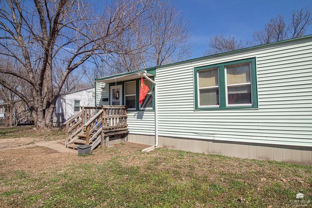 6 Lincoln Circle, Junction City, KS 66441