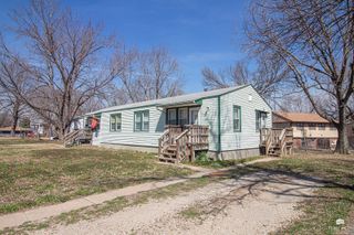 6 Lincoln Circle, Junction City, KS 66441