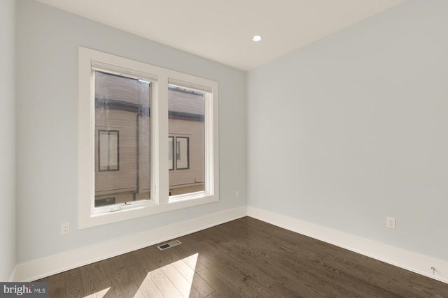 153 WINSOME CIR, Bethesda, MD 20814