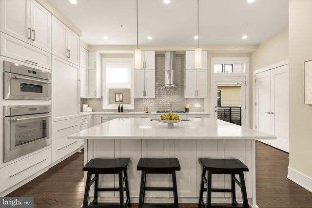 153 WINSOME CIR, Bethesda, MD 20814