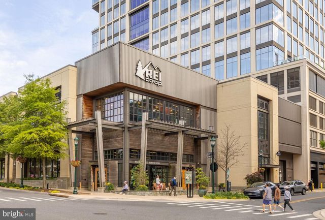 153 WINSOME CIR, Bethesda, MD 20814