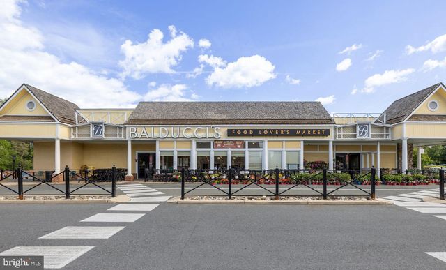 153 WINSOME CIR, Bethesda, MD 20814