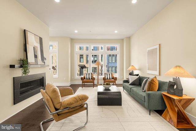 153 WINSOME CIR, Bethesda, MD 20814