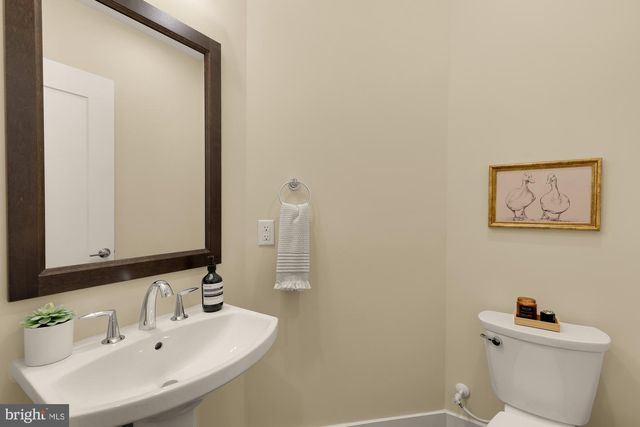 153 WINSOME CIR, Bethesda, MD 20814