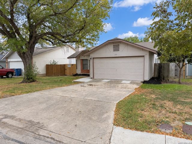 6111 FEATHER NEST LN, San Antonio, TX 78233