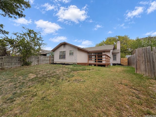 6111 FEATHER NEST LN, San Antonio, TX 78233