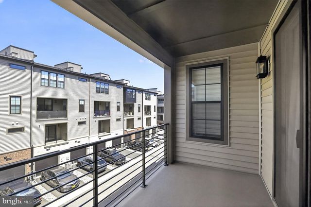 43498 MADISON SPRINGS TER, Ashburn, VA 20148