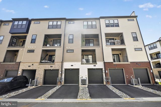 43498 MADISON SPRINGS TER, Ashburn, VA 20148