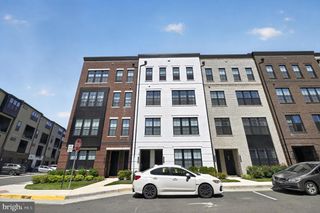 43498 MADISON SPRINGS TER, Ashburn, VA 20148