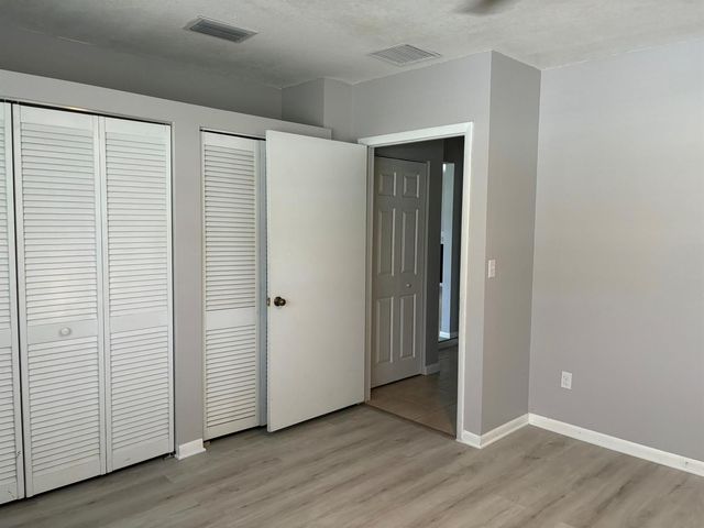 202 SW Crescent Avenue, Port St. Lucie, FL 34984