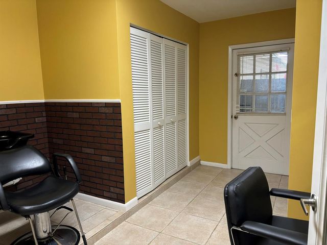 202 SW Crescent Avenue, Port St. Lucie, FL 34984