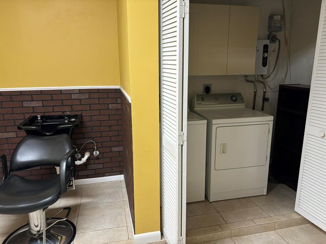 202 SW Crescent Avenue, Port St. Lucie, FL 34984