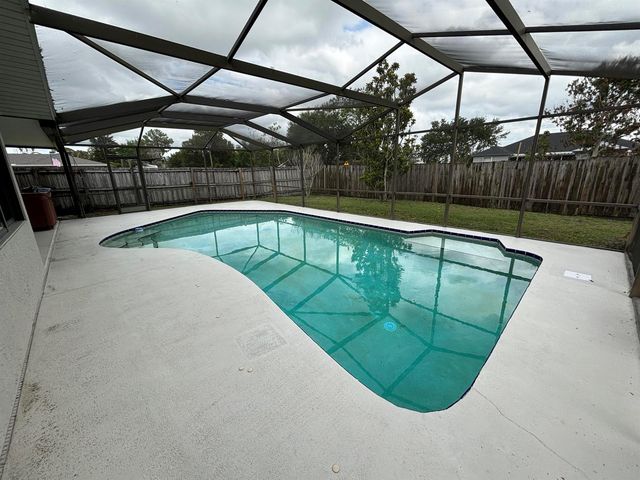 202 SW Crescent Avenue, Port St. Lucie, FL 34984