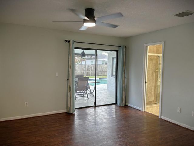 202 SW Crescent Avenue, Port St. Lucie, FL 34984