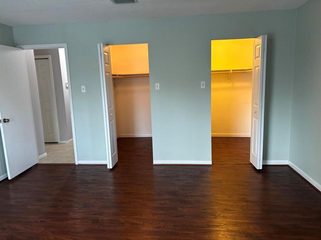 202 SW Crescent Avenue, Port St. Lucie, FL 34984