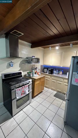 39 Canal Dr., Bay Point, CA 94565