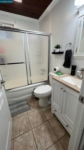 39 Canal Dr., Bay Point, CA 94565