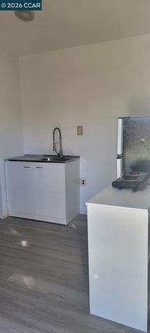 39 Canal Dr., Bay Point, CA 94565