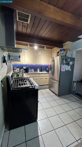 39 Canal Dr., Bay Point, CA 94565