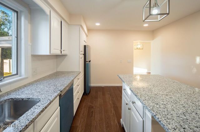 5 Brunswick Park Drive, Brunswick, NY 12180