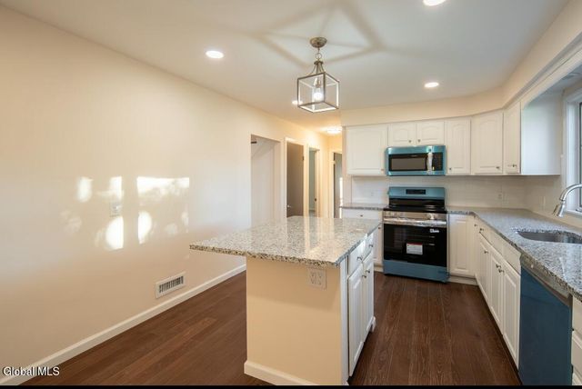 5 Brunswick Park Drive, Brunswick, NY 12180