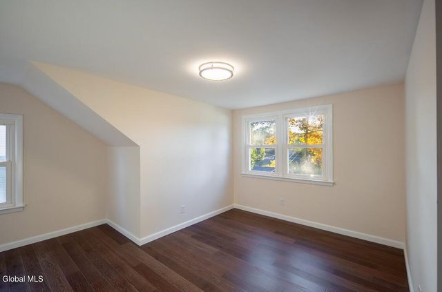 5 Brunswick Park Drive, Brunswick, NY 12180