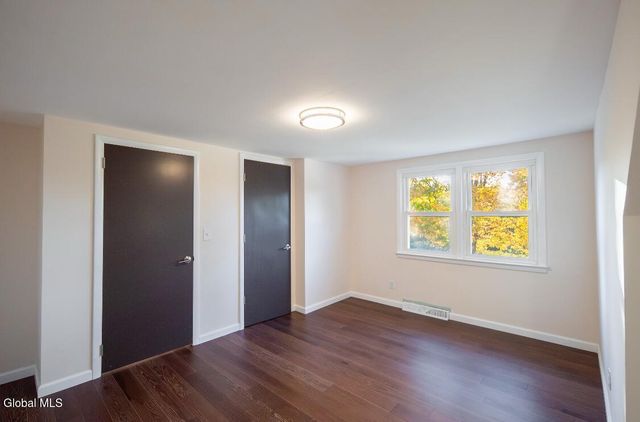 5 Brunswick Park Drive, Brunswick, NY 12180