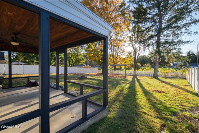 5 Brunswick Park Drive, Brunswick, NY 12180