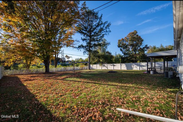 5 Brunswick Park Drive, Brunswick, NY 12180