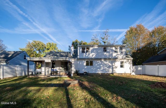 5 Brunswick Park Drive, Brunswick, NY 12180