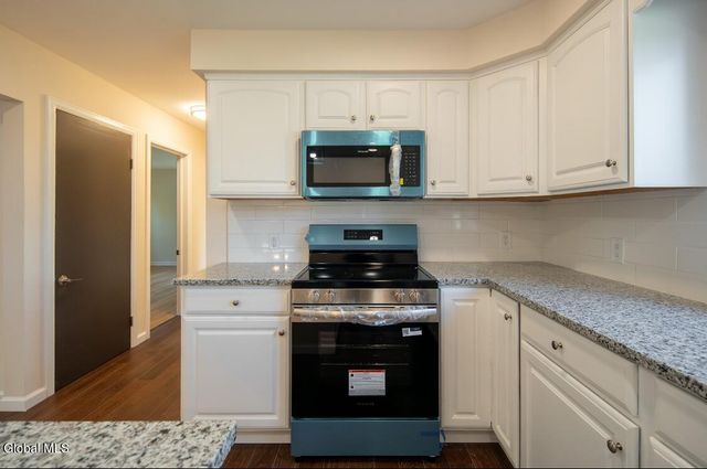 5 Brunswick Park Drive, Brunswick, NY 12180