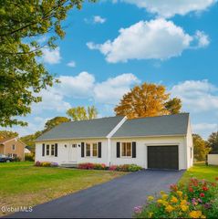 5 Brunswick Park Drive, Brunswick, NY 12180