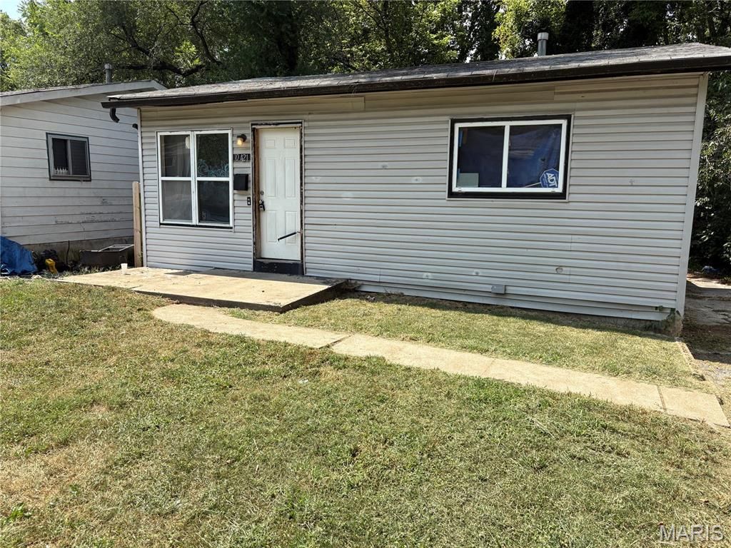10421 Lord Drive, St Louis, MO 63136