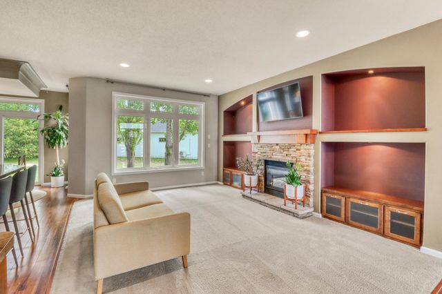 5831 Autumn Drive S, Fargo, ND 58104